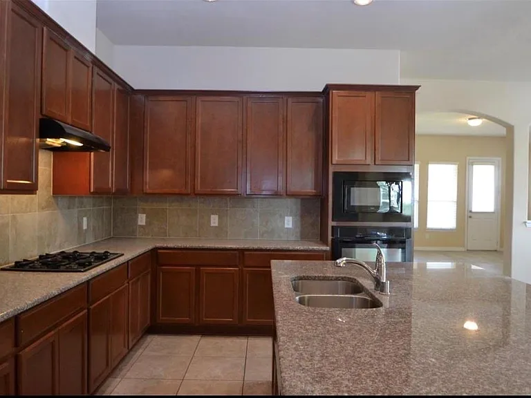 7219 Pearl Terrace Ln — Photo 41