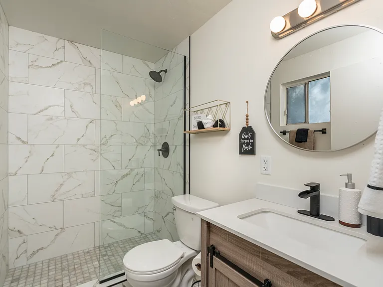 1047 W Elna Rae St — Photo 19