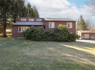 13 Hungry Lane Rd, Central Square, NY 13036