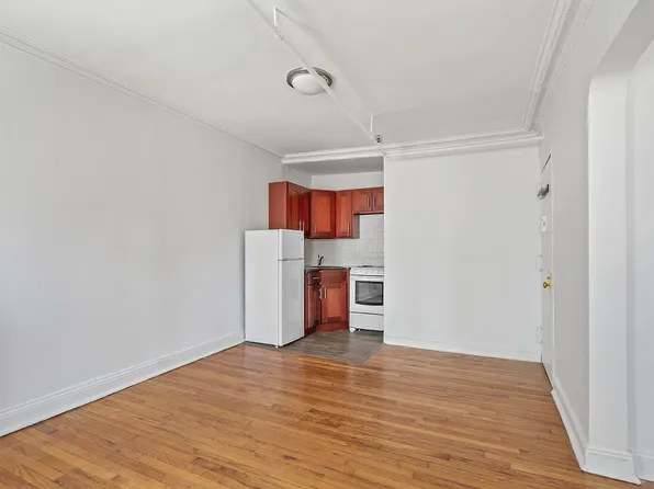 544 Pacific Street image 10 of 14