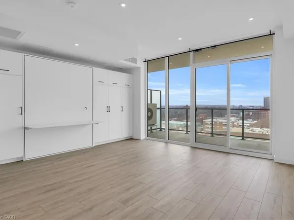 741 King St #1011, Kitchener, ON N2G 0E9