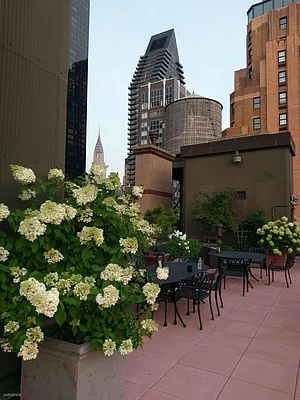 Sold by Corcoran | media 21