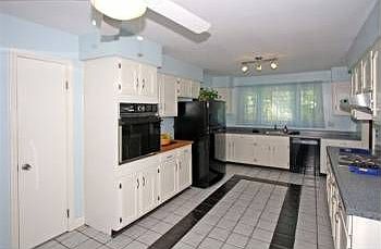 4th image of 821 Parker Dr