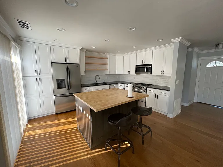 3006 Chestnut Hill Dr — Photo 4