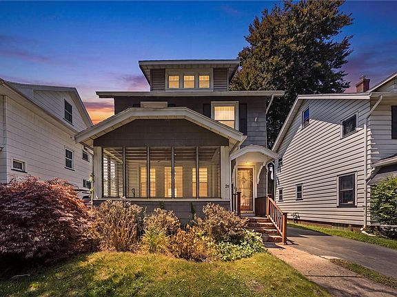 4th image of 24 Martinot Ave