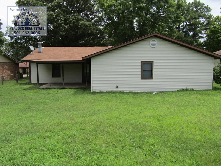8 Patty Ln — Photo 2