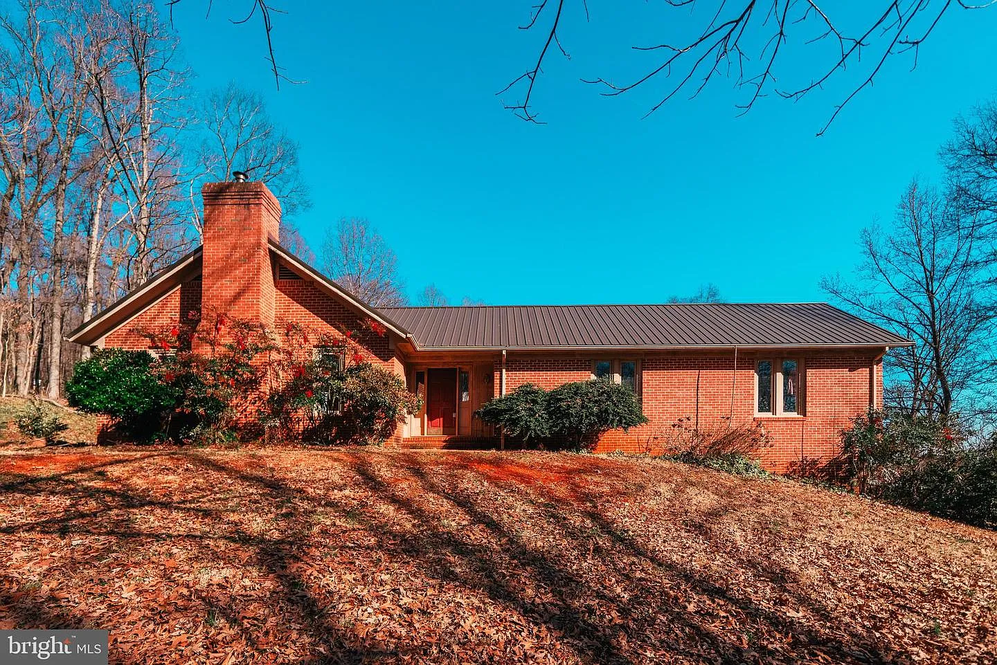 7445 Moormont Rd photo 1