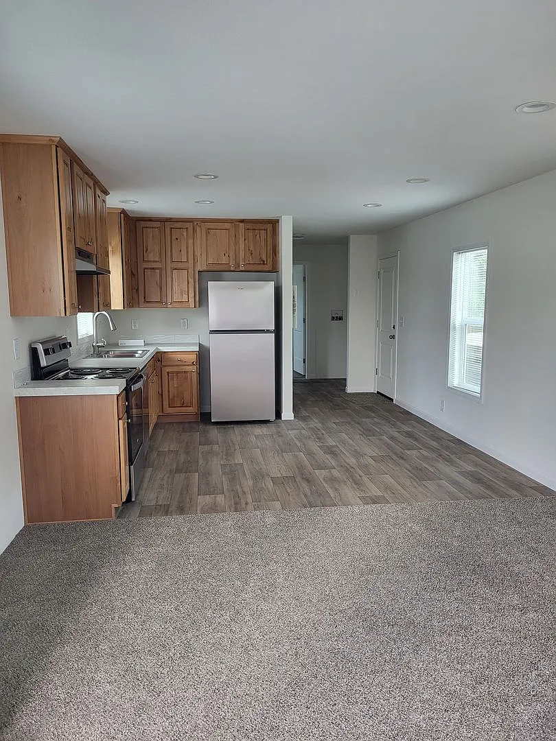340 W. Prairie Street #11 — Photo 3
