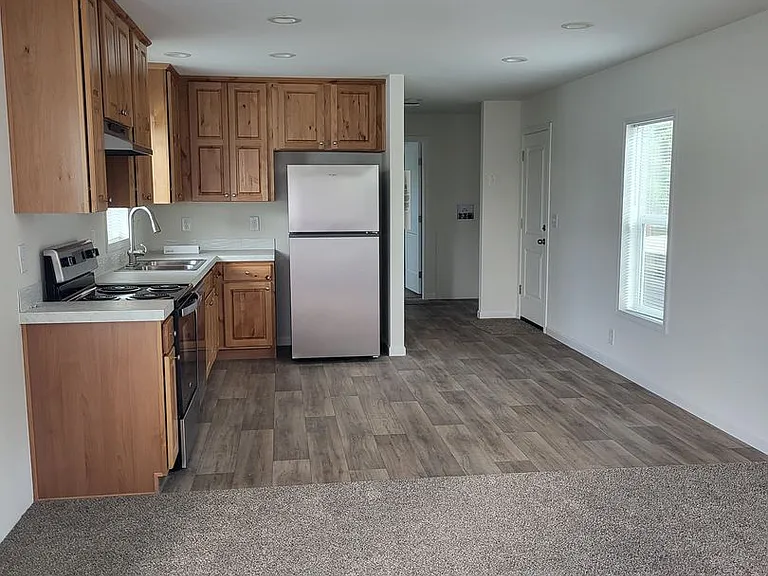 340 W Prairie St #11 — Photo 3