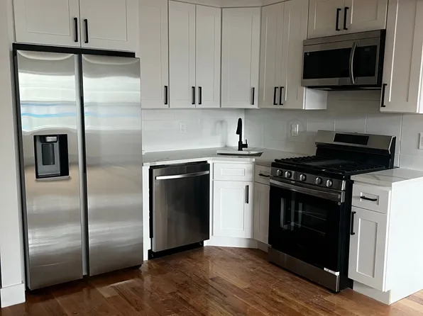 (undisclosed Address), Arverne, NY 11692