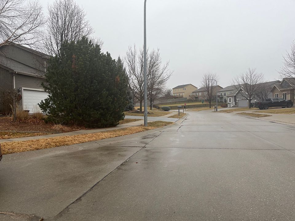 1st image of 5119 N 161st St
