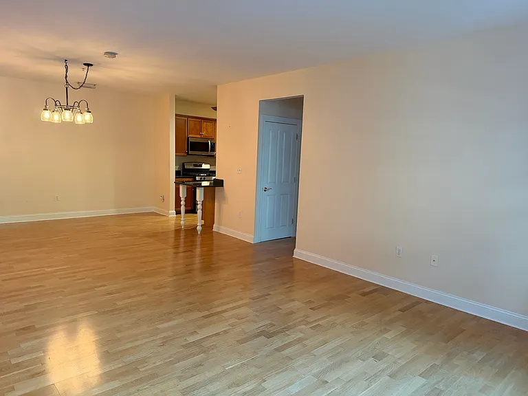 248 Albion St #312 — Photo 9