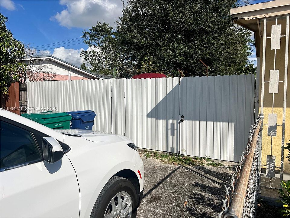 2nd image of 20541 NW 34th Ct