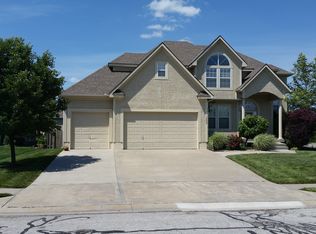 1502 Verona Cir, Raymore, MO 64083