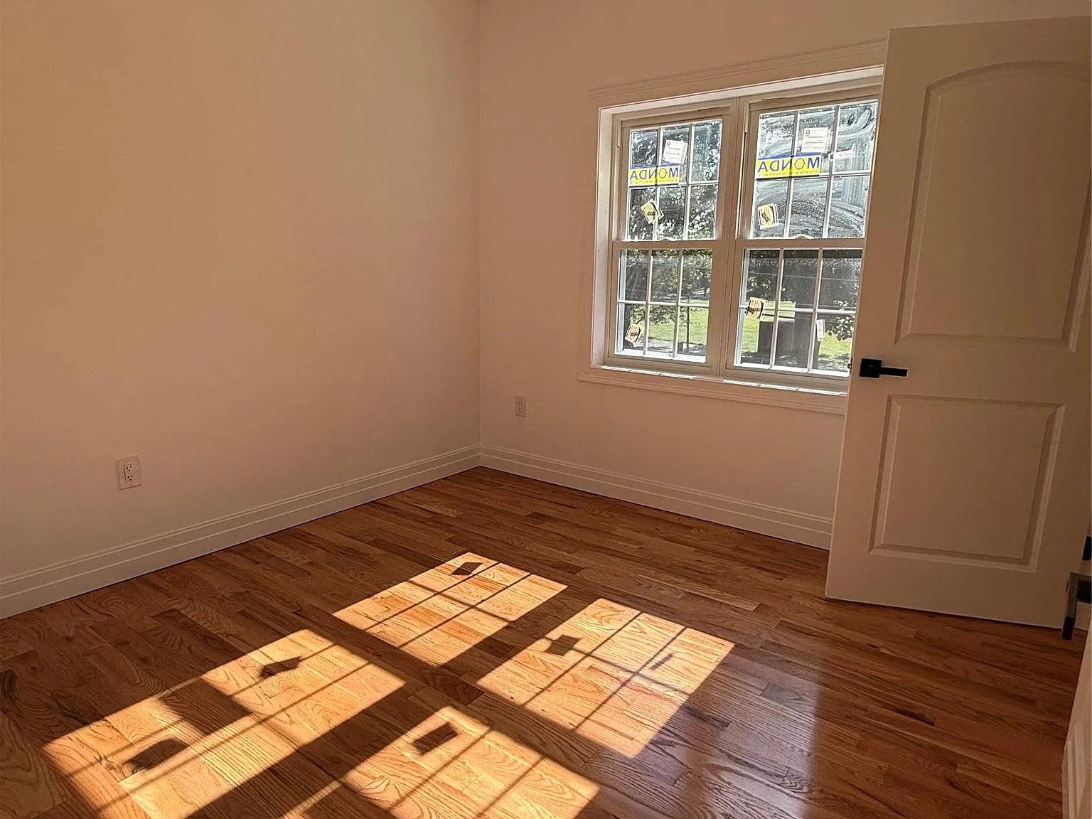 3 bed, 2.0 bath, 1500 sqft, $3,500 — Photo 1