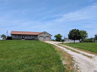 2740 Dobbin Ter NW, Lebo, KS 66856