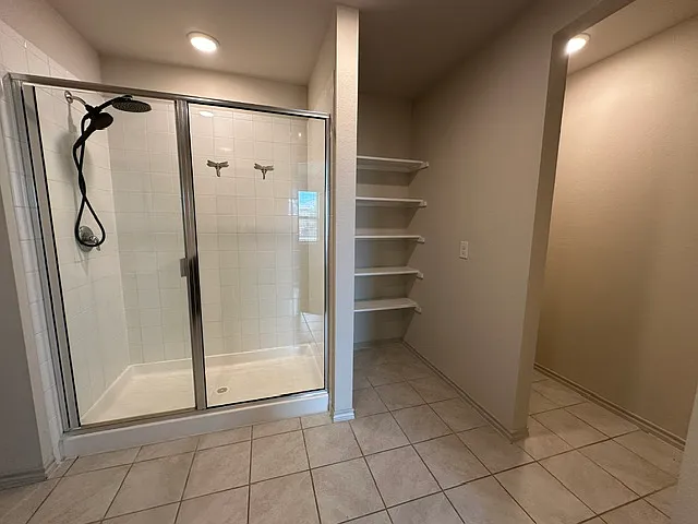 1202 Meadow Wood Ct — Photo 24