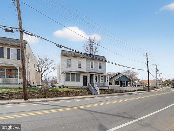 3rd image of 5919 Addison Rd