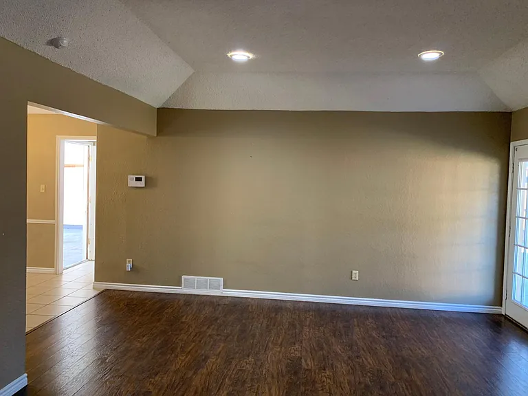 4007 Windy Meadow Ct — Photo 7