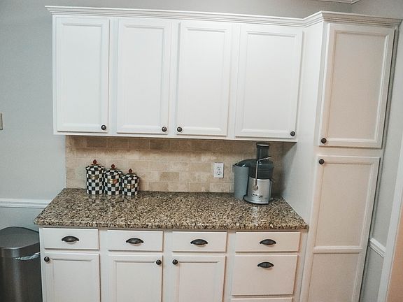 5th image of 11 Brentwood Pl