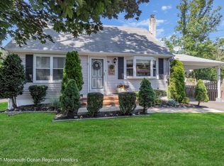 18 Sands Point Dr, Toms River, NJ
