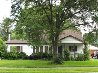 304 E Ardmore Ave, Roselle, IL 60172