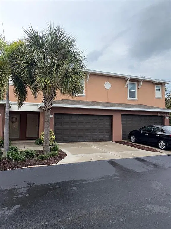 3 bed, 2.5 bath, 1602 sqft, $2,500 — Photo 1