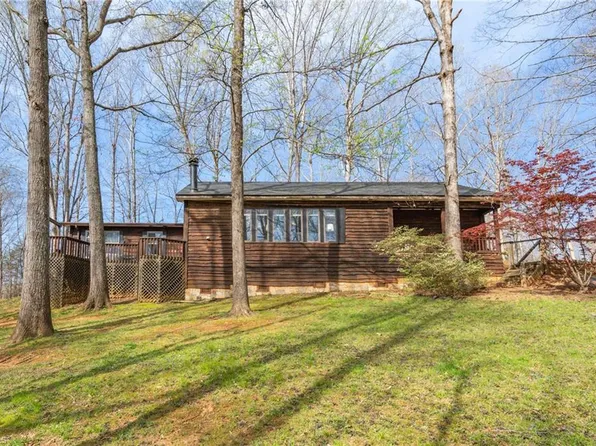 236 Jacobs Creek Rd, Madison, NC 27025