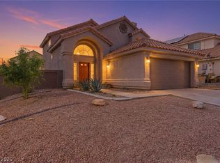 8301 Classic Villa Ct, Las Vegas, NV 89128