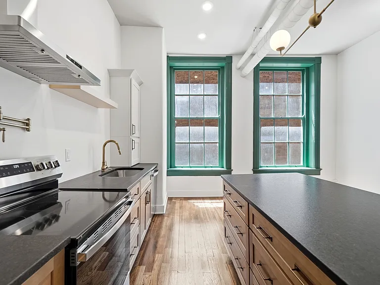 907 Main St #9 — Photo 11