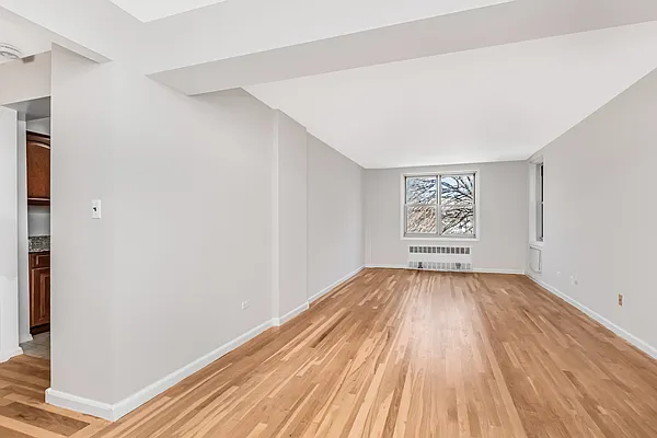 Sold by Re/Max In The City | media 3