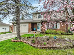 826 Hendricks Dr, Monroe, MI 48162
