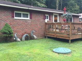 2214 Main Dr, Saint Albans, WV 25177