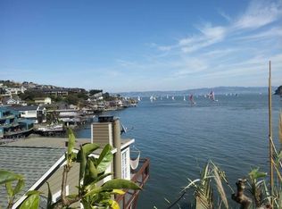 2074 Paradise Dr #MIDDLE, Tiburon, CA 94920