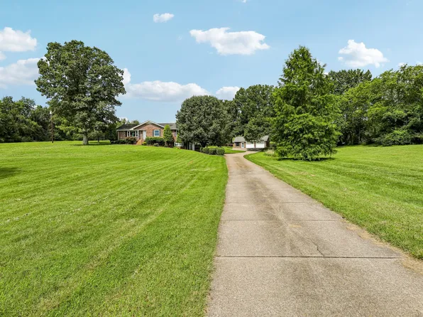 1205 Madison Creek Rd, Goodlettsville, TN 37072