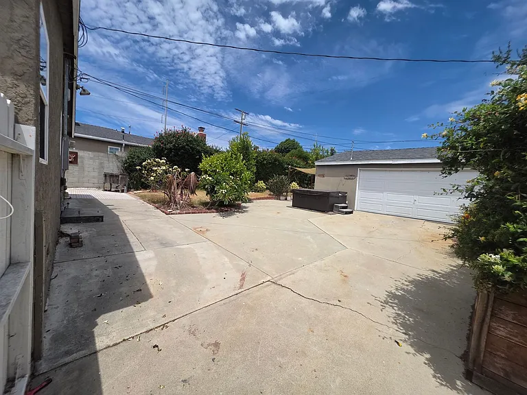 5015 W 140th St — Photo 14
