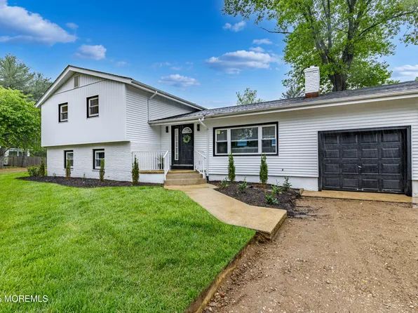 608 Carol Ave, Oakhurst, NJ 07755