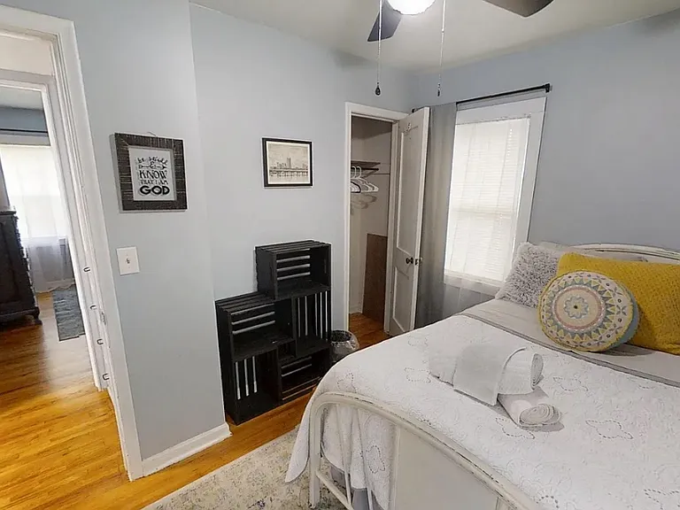 7148 E Marshall St — Photo 8