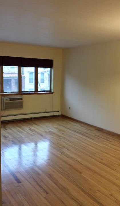 1st image of 2656 30th St APT 2F