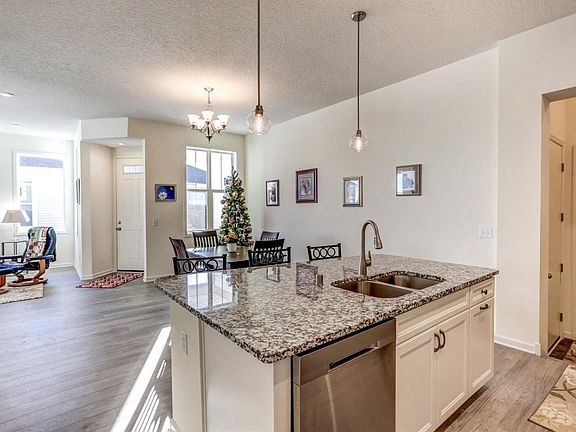 5th image of 5137 Sunstream Ln