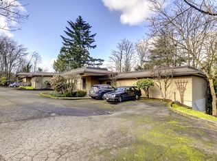 9810 SW 34th Pl APT 4, Portland, OR 97219
