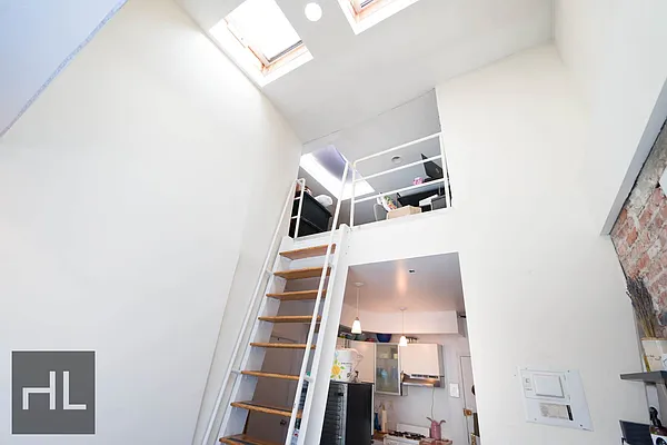 Rented by Highline Residential | media 52