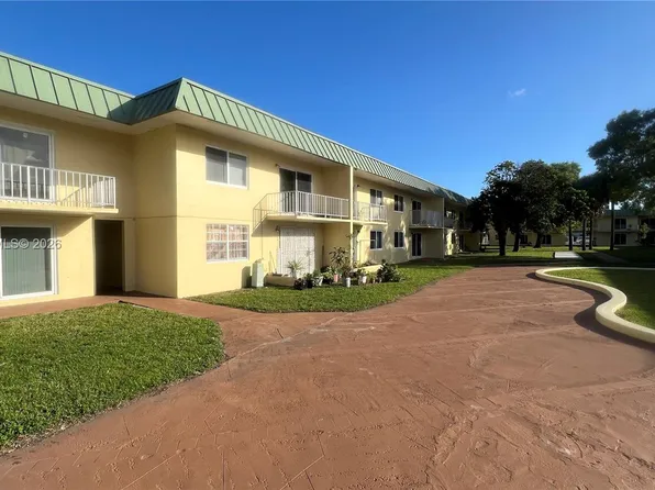 505 NW 177th St, Miami Gardens, FL