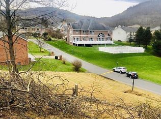 39 Brettwald Dr, Morgantown, WV 26508