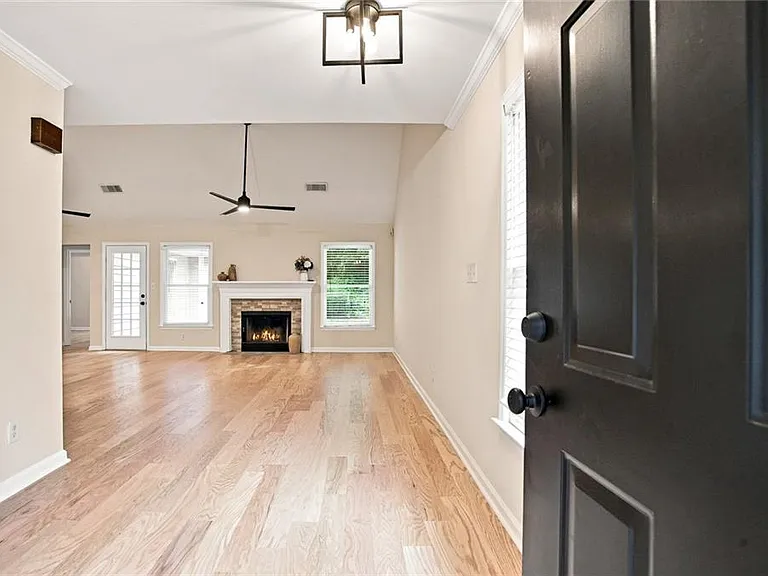 5527 Bridge Pointe Dr — Photo 6