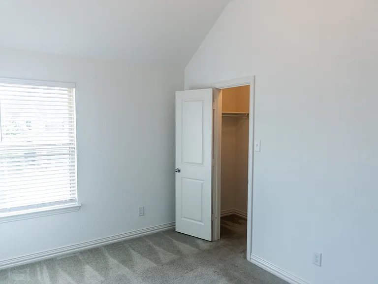 1000 Hoxton Ln — Photo 35