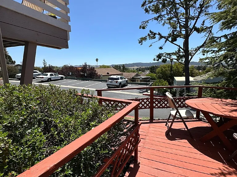 206 Loma Bonita Dr — Photo 3