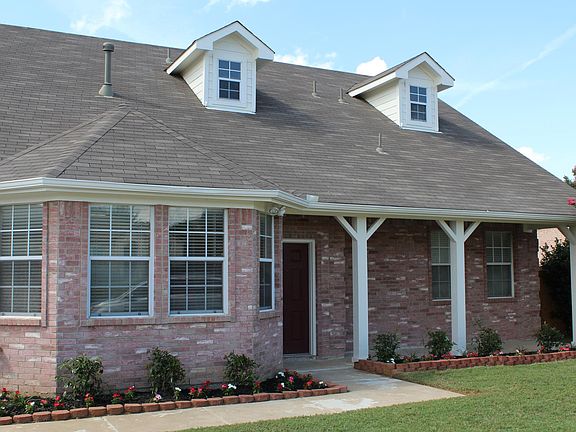 2nd image of 4905 Vaquero Ct