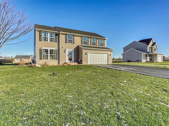 3rd image of 1715 Marion Way
