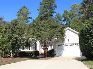 208 Springleaf Ct, Holly Springs, NC 27540